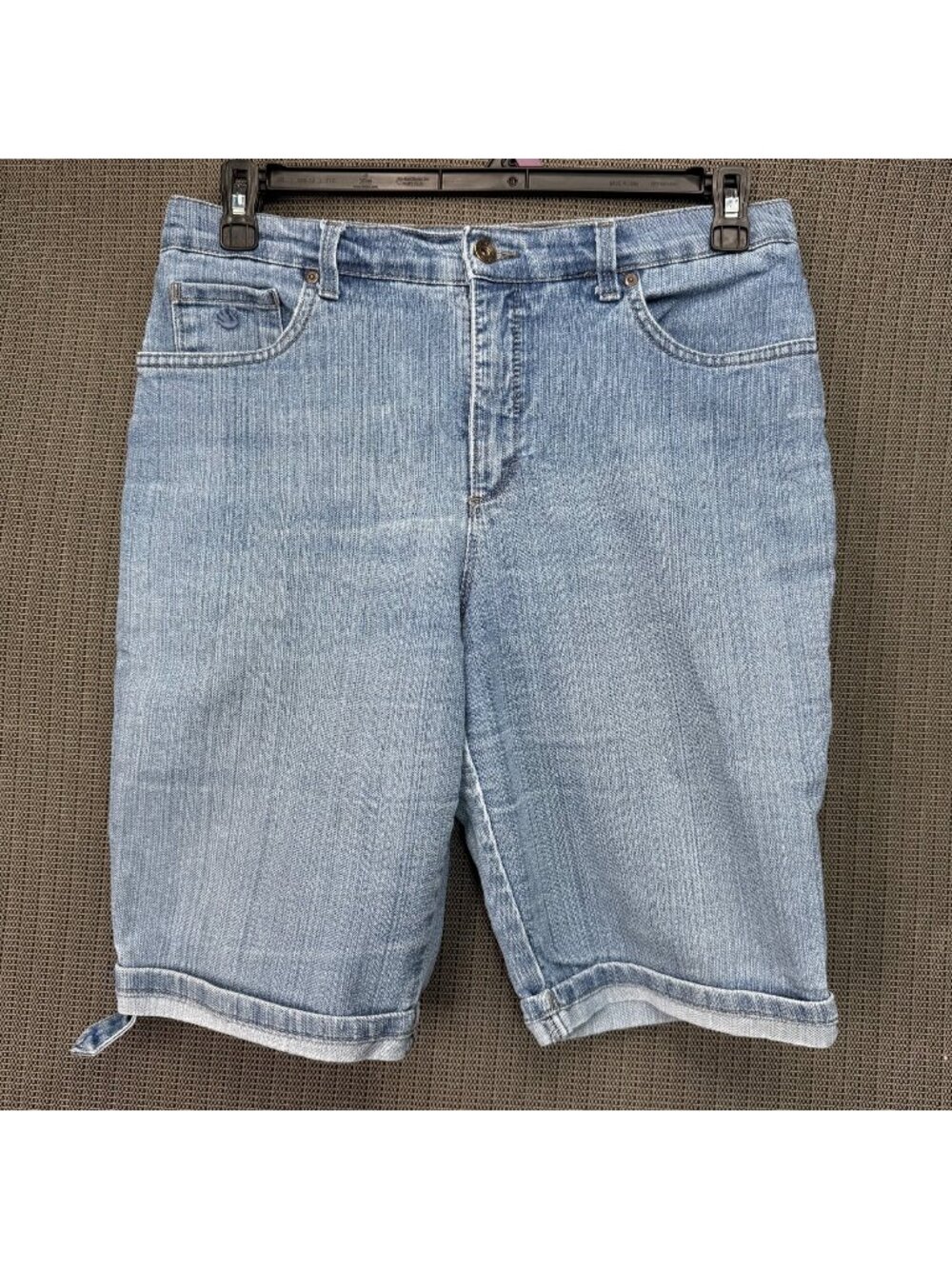 Gloria Vanderbilt Womens Size ???? Blue Amanda Denim Bermuda Shorts Cuffed Hem
